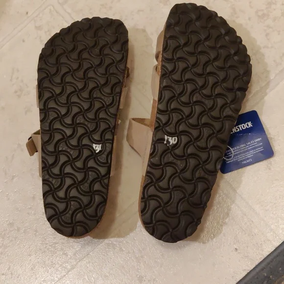 Birkenstock sz 38/7 - Picture 3 of 8